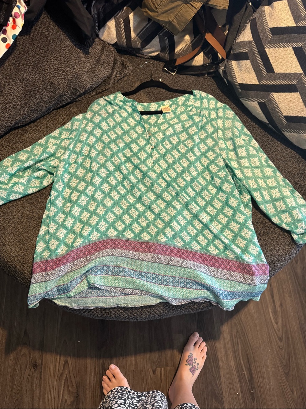 Faded Glory Teal & White Printed Long Sleeve Tunic with Multicolor Hem